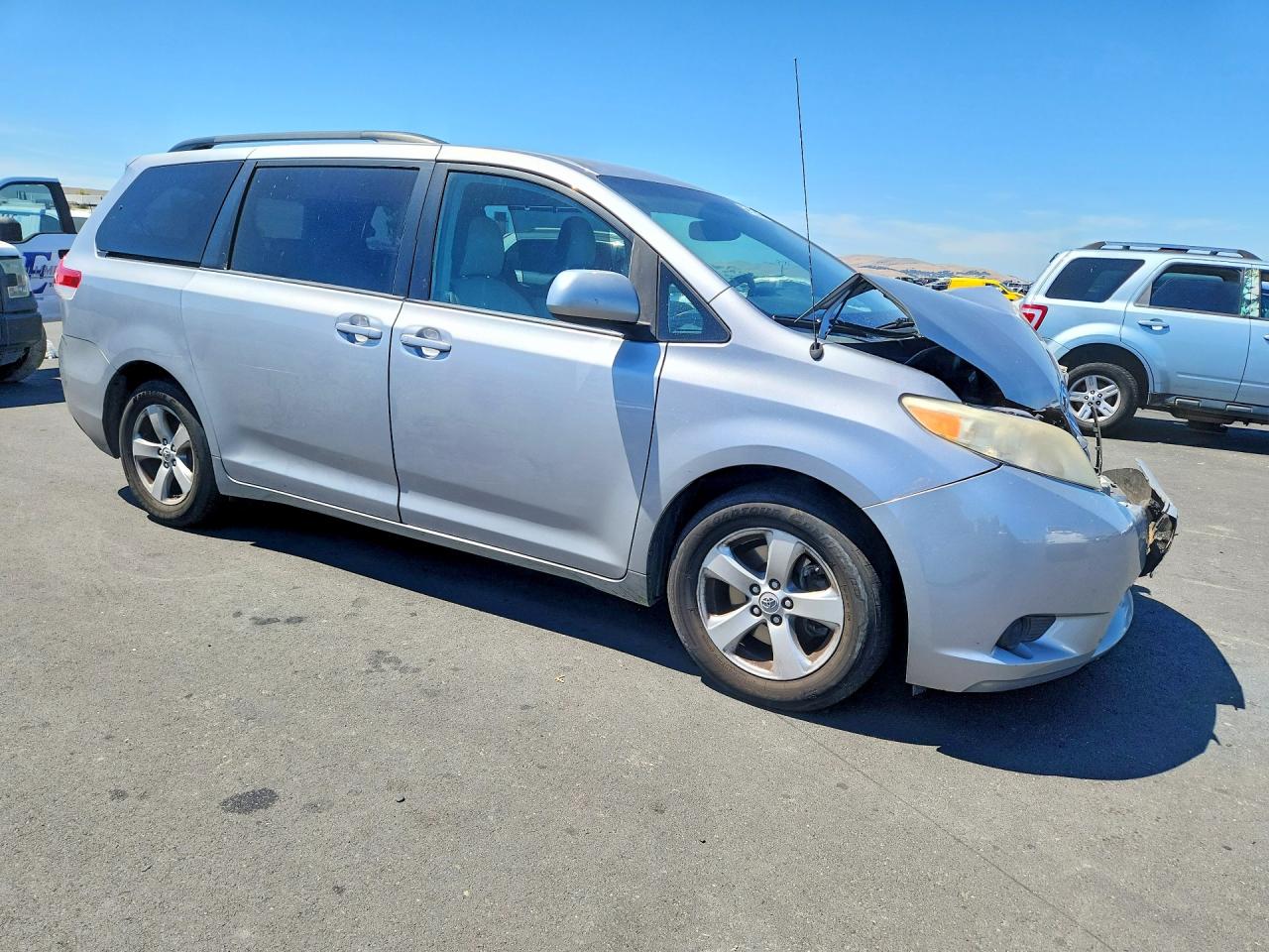 2012 Toyota Sienna Le Silver vin: 5TDKK3DC0CS188576