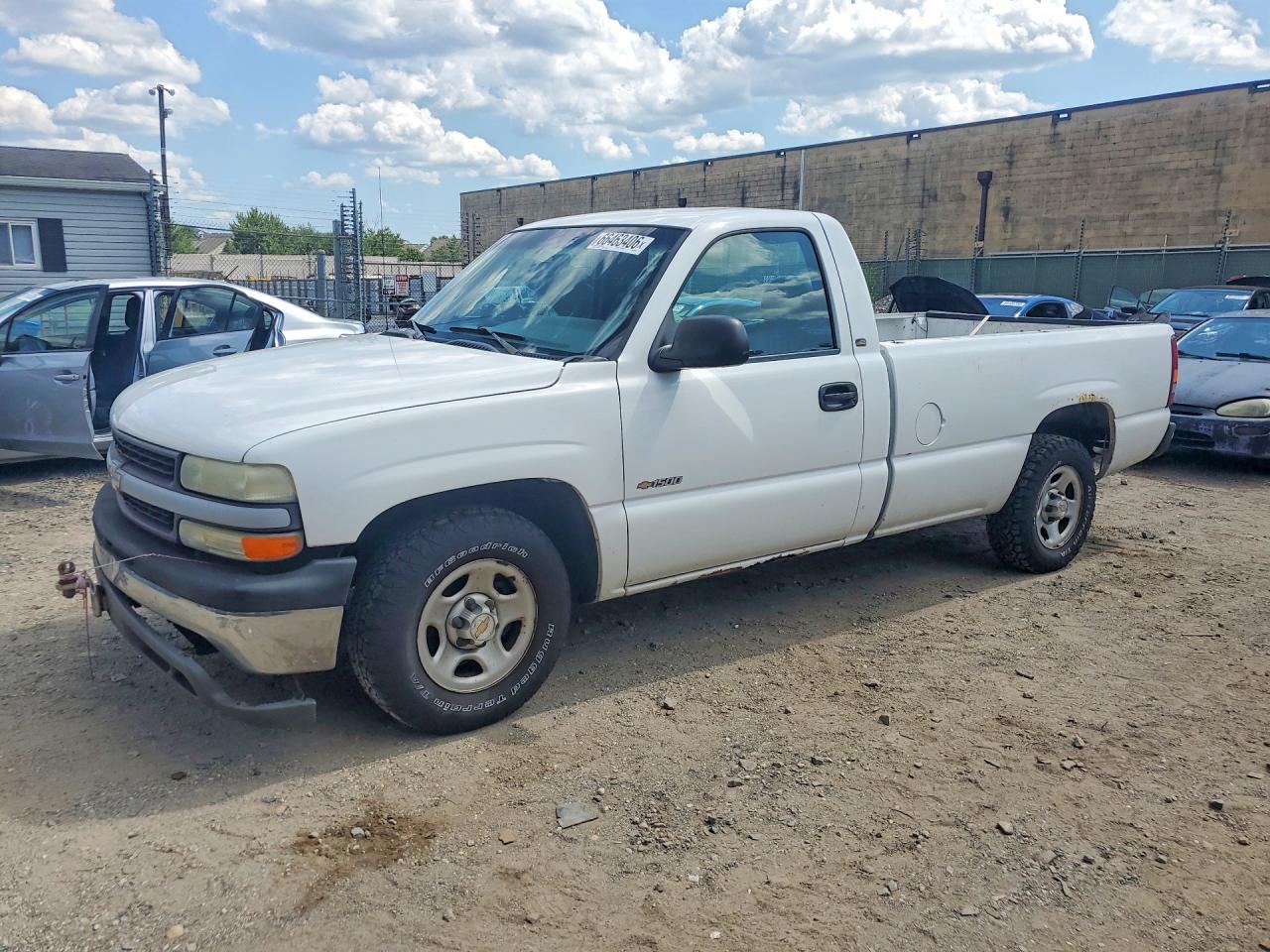 2002 Chevrolet Silverado C1500 White vin: 1GCEC14W92Z277634