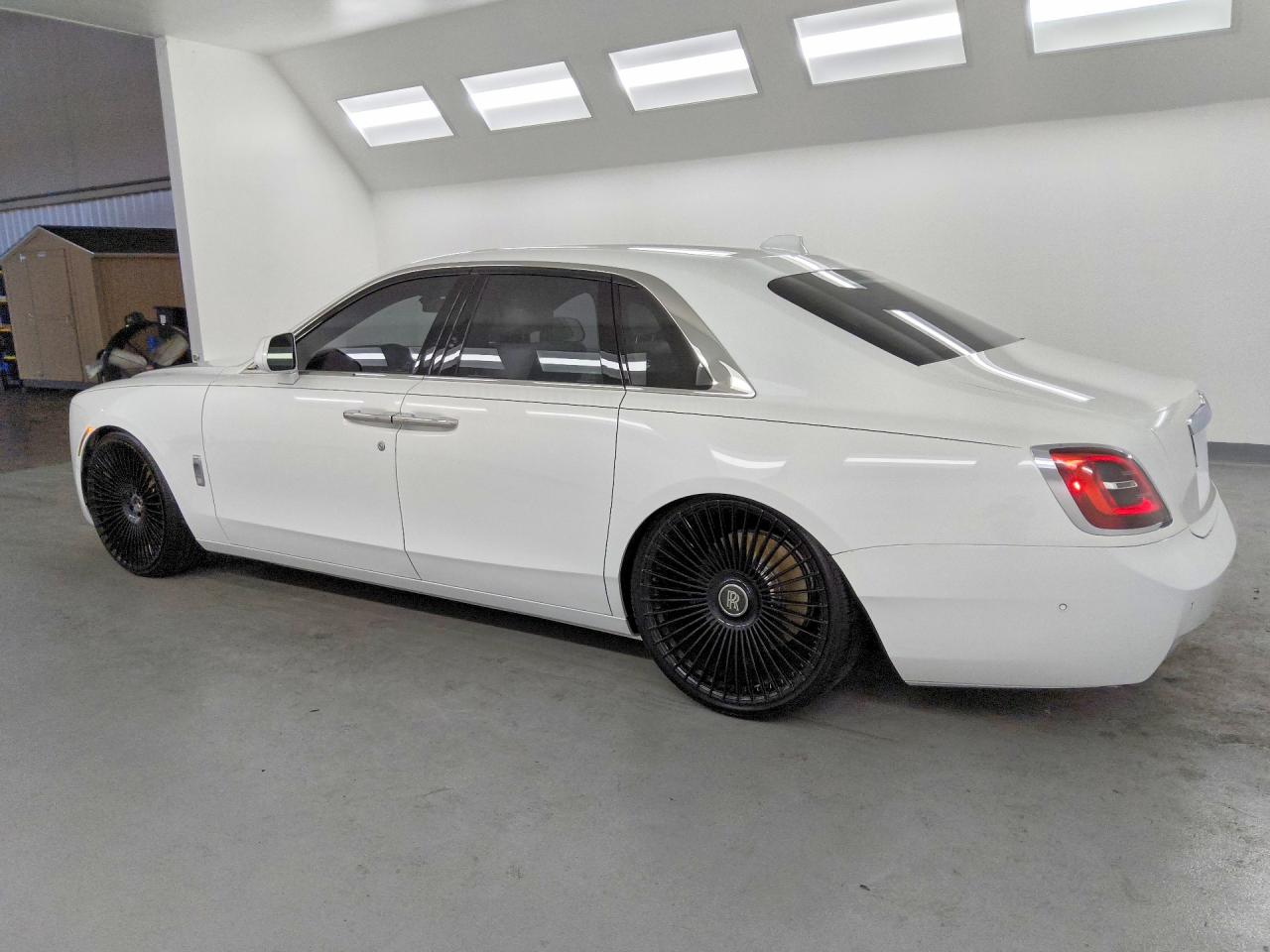 2021 Rolls-royce Ghost White vin: SCATV0C06MU204382