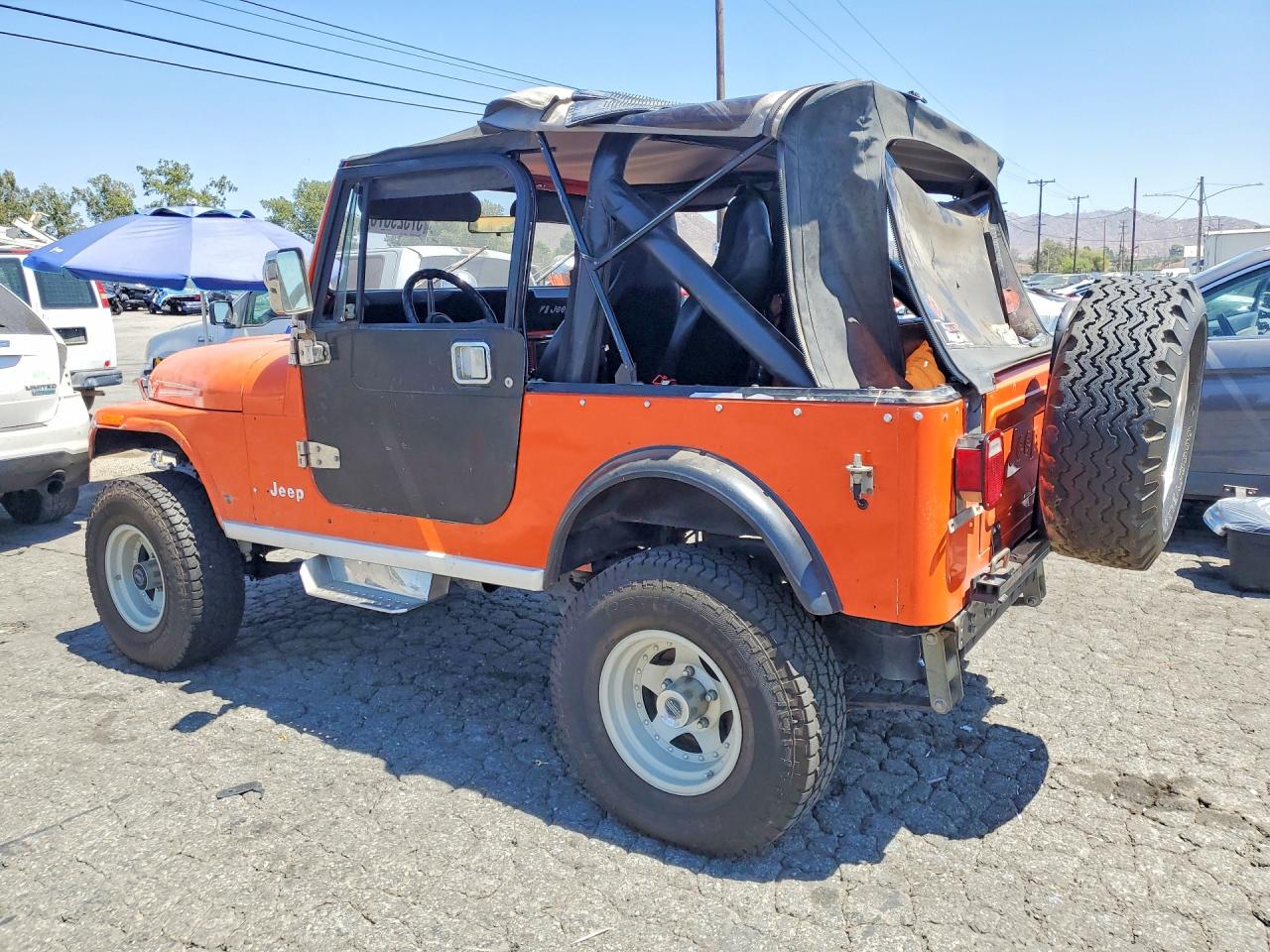 1983 Jeep Jeep Cj7 Orange vin: 1JCCN87E2DT069077