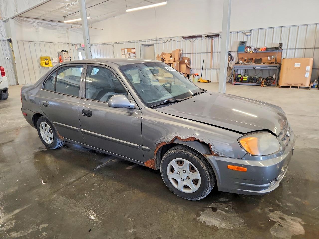 2005 Hyundai Accent Gl Серебряный vin: KMHCG45C65U600505