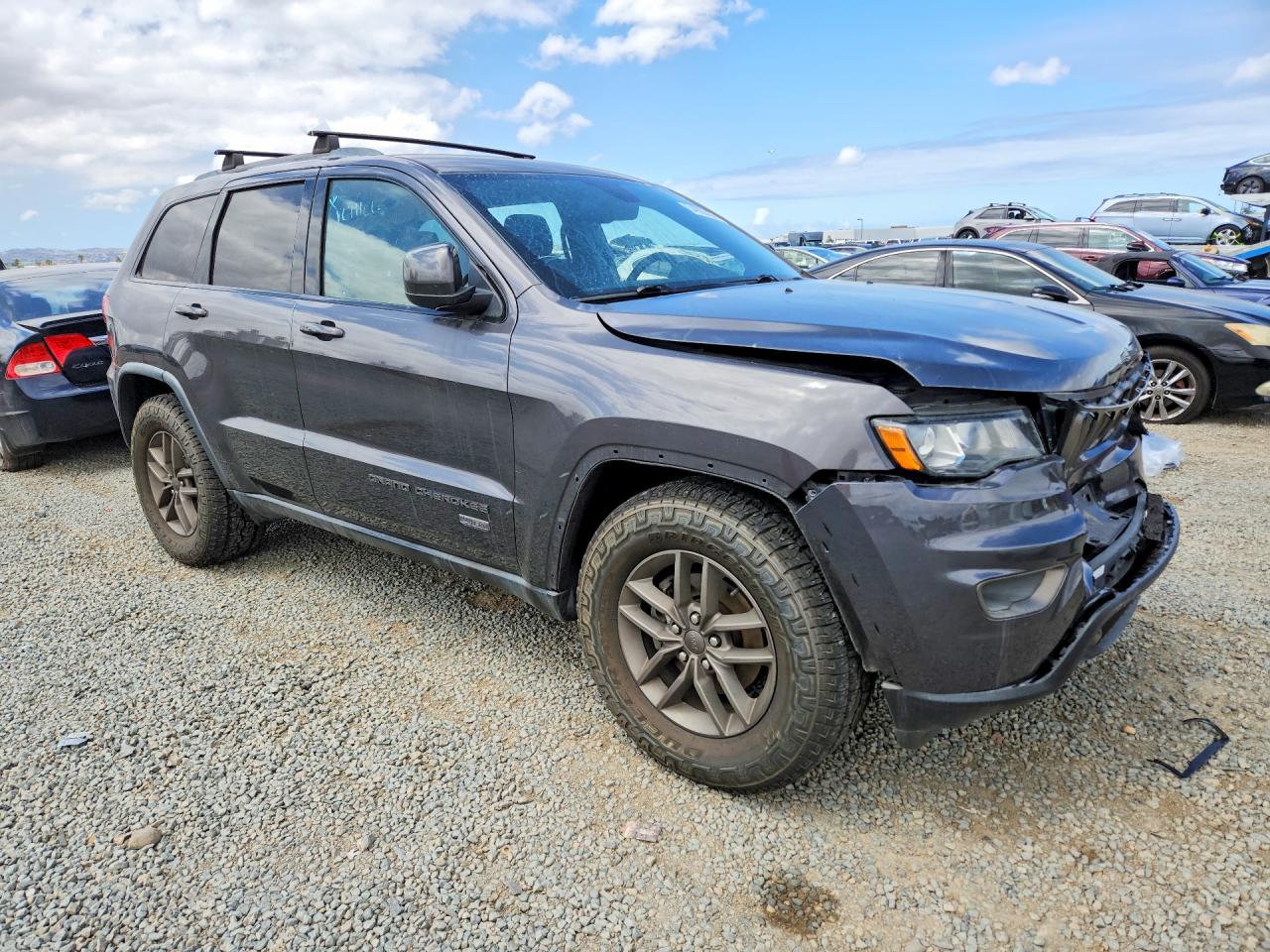 2016 Jeep Grand Cherokee Laredo Gray vin: 1C4RJEAG7GC445776