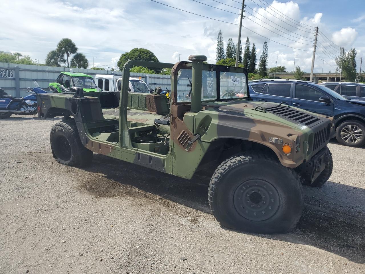 2000 Hummer H1 Green vin: 188740