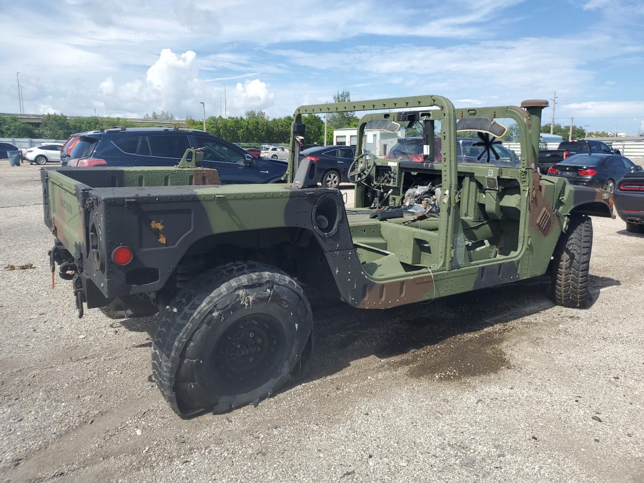 2000 Hummer H1 Green vin: 188740