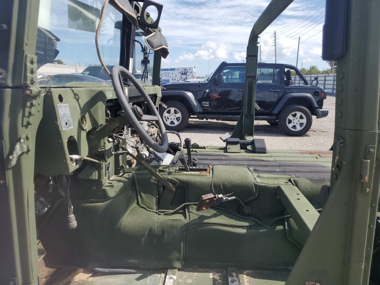 2000 Hummer H1 Green vin: 188740