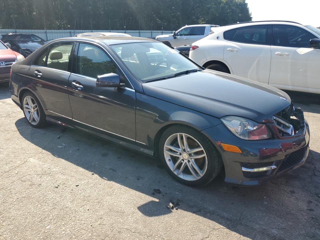 2013 Mercedes-benz C 250 Gray vin: WDDGF4HB5DR262209