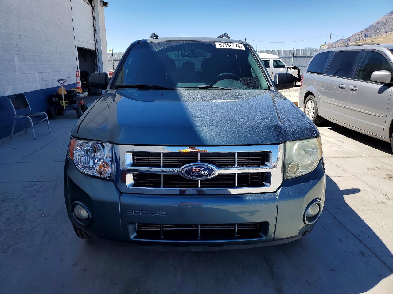 2010 Ford Escape Xlt Blue vin: 1FMCU0D72AKC44856