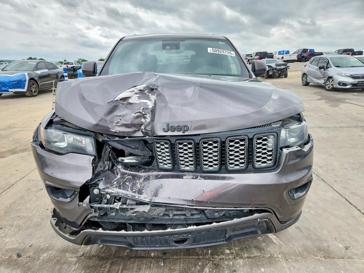2020 Jeep Grand Cherokee Laredo Серый vin: 1C4RJEAG8LC316729