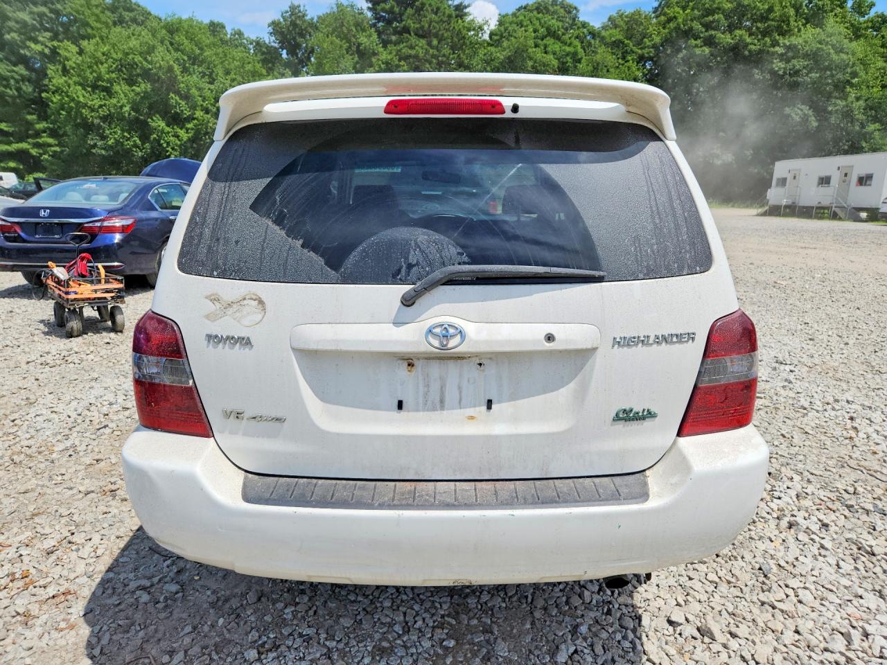 2004 Toyota Highlander Base White vin: JTEEP21AX40022349