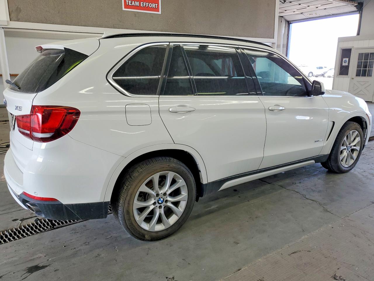 2015 Bmw X5 Xdrive35d White vin: 5UXKS4C56F0N07784