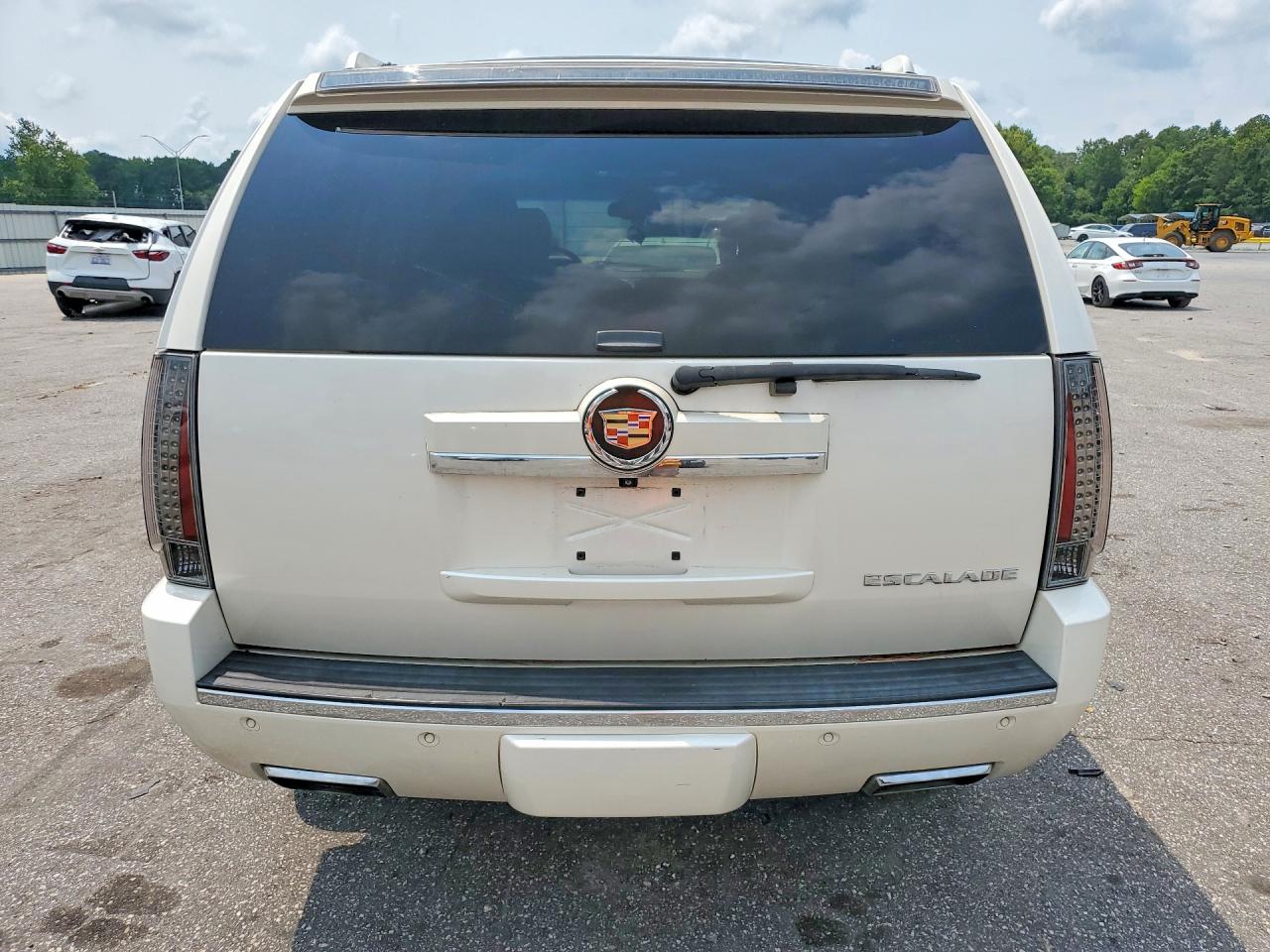 2013 Cadillac Escalade Premium White vin: 1GYS4CEF6DR248440