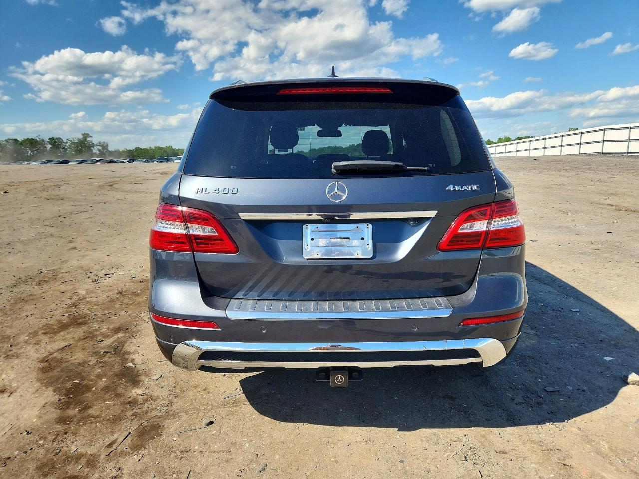 2015 Mercedes-benz Ml 400 4matic Серый vin: 4JGDA5GB2FA496534