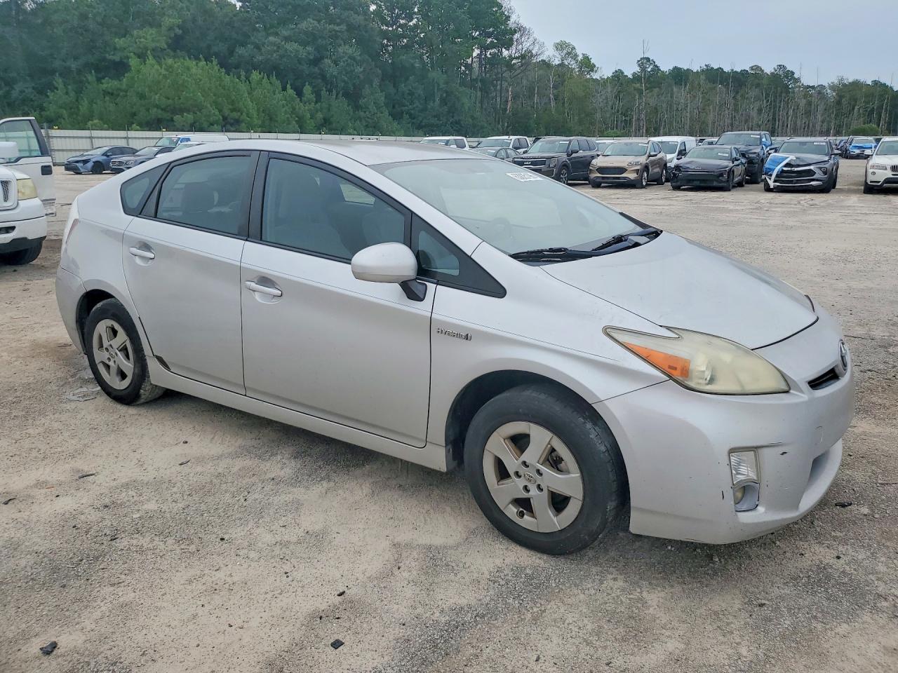 2011 Toyota Prius Two Silver vin: JTDKN3DU5B0276511
