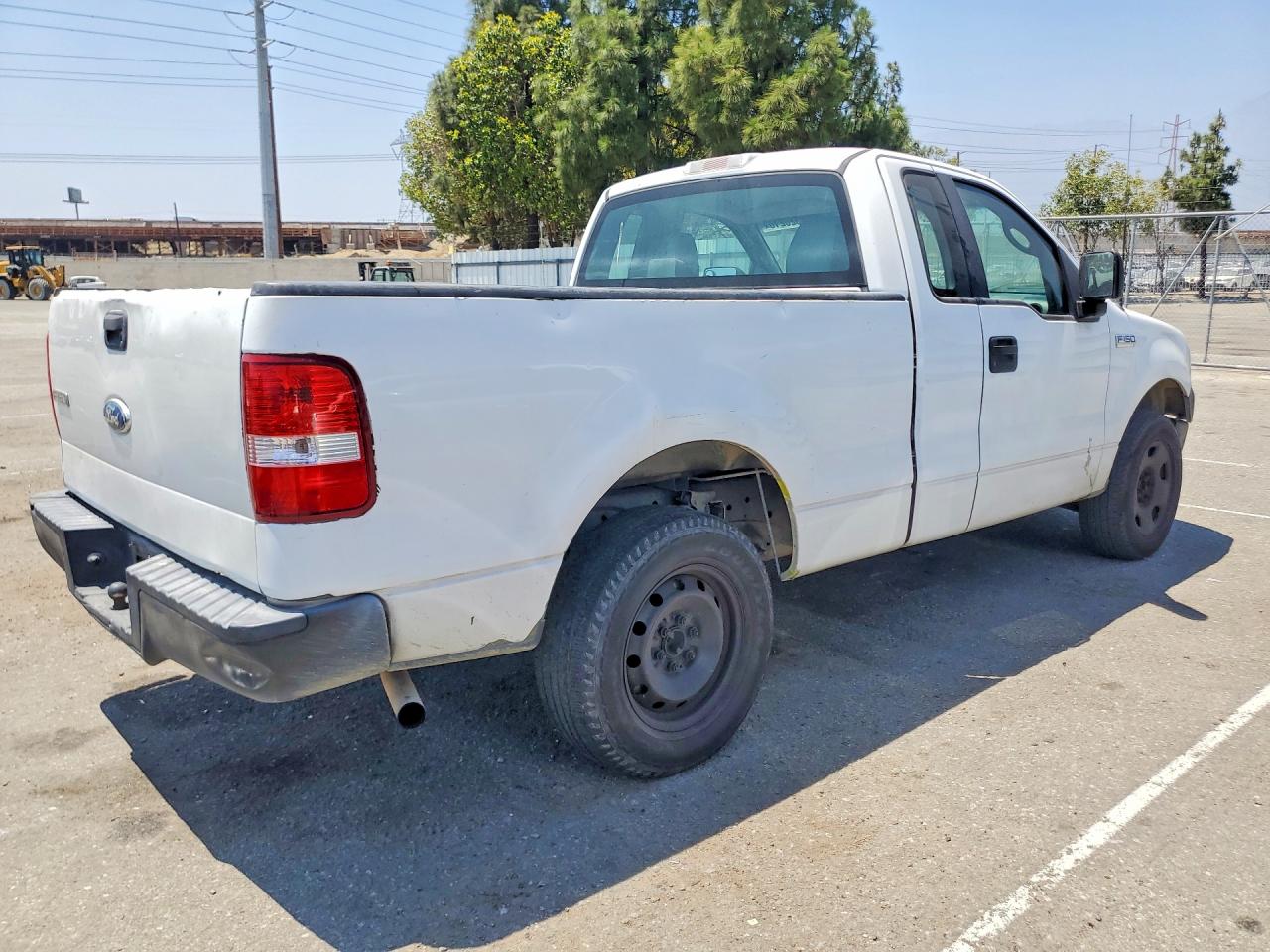 2006 Ford F150 White vin: 1FTRF12216NB72625