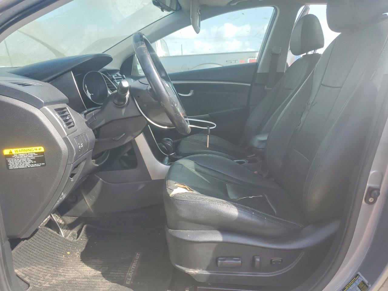 2013 Hyundai Elantra Gt Base Silver vin: KMHD35LEXDU058785