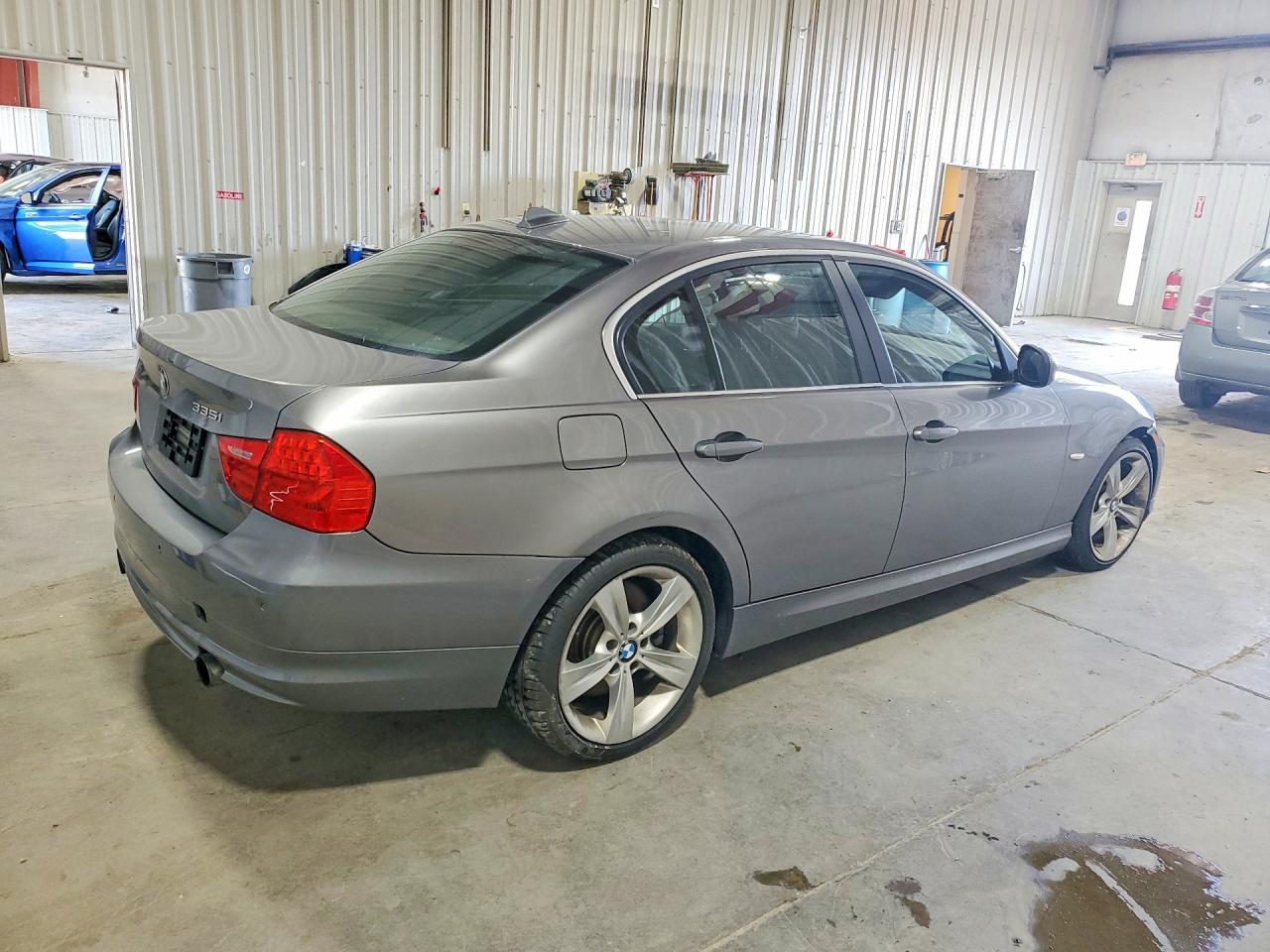 2011 Bmw 335 Xi Gray vin: WBAPL5C57BA920132