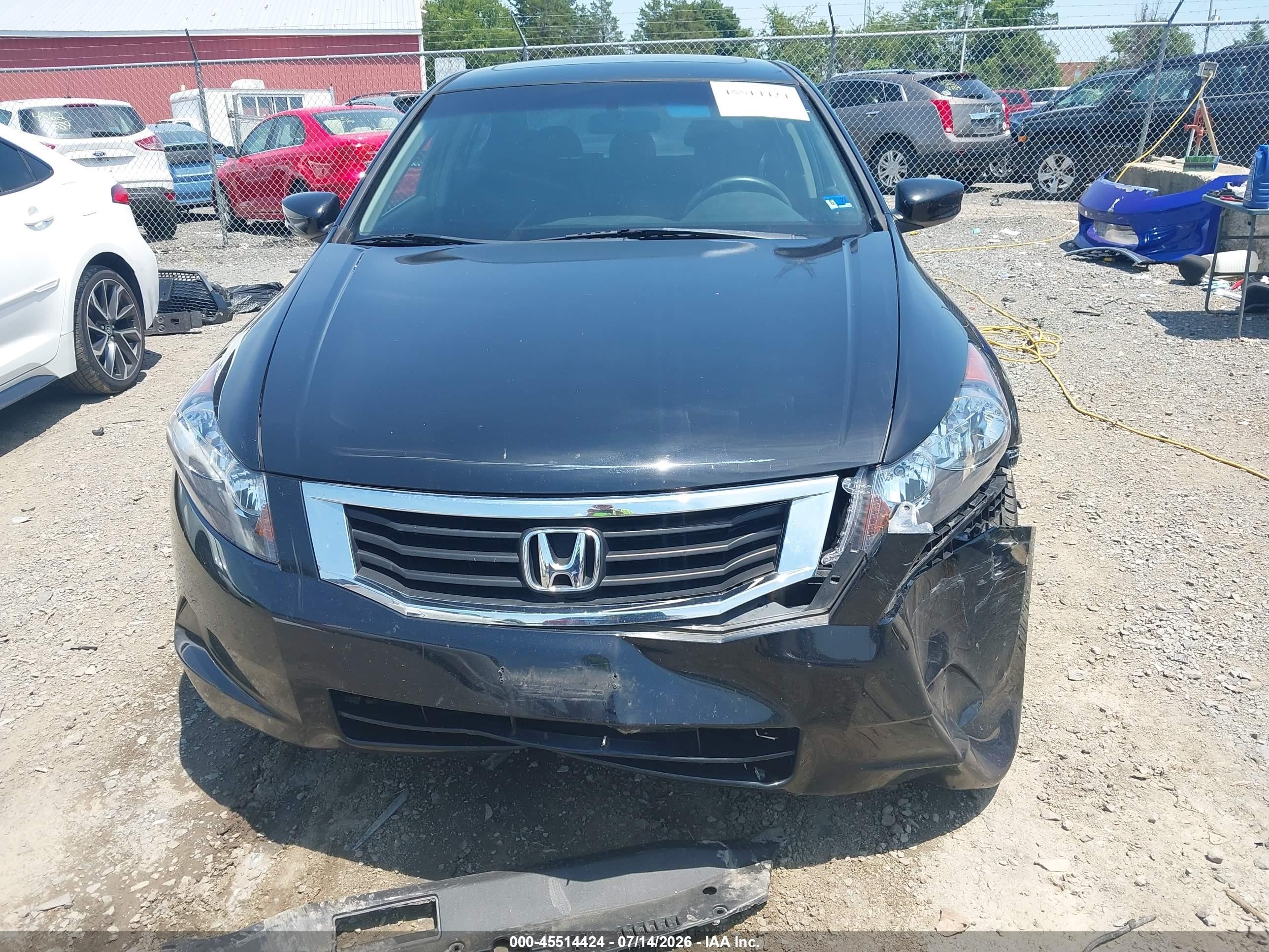 2010 Honda Accord   Black vin: 18GCP2E79AA086576