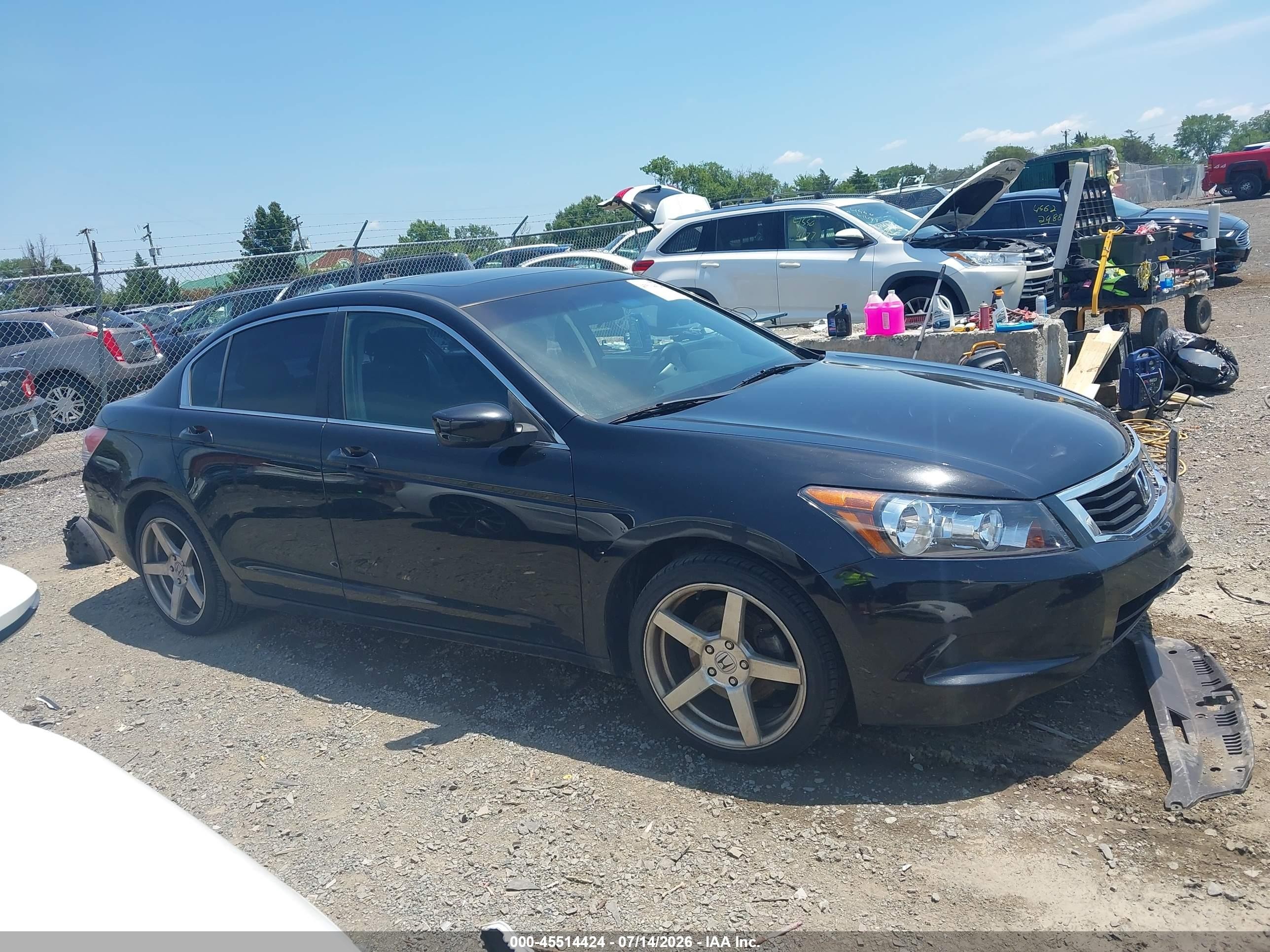 2010 Honda Accord   Black vin: 18GCP2E79AA086576