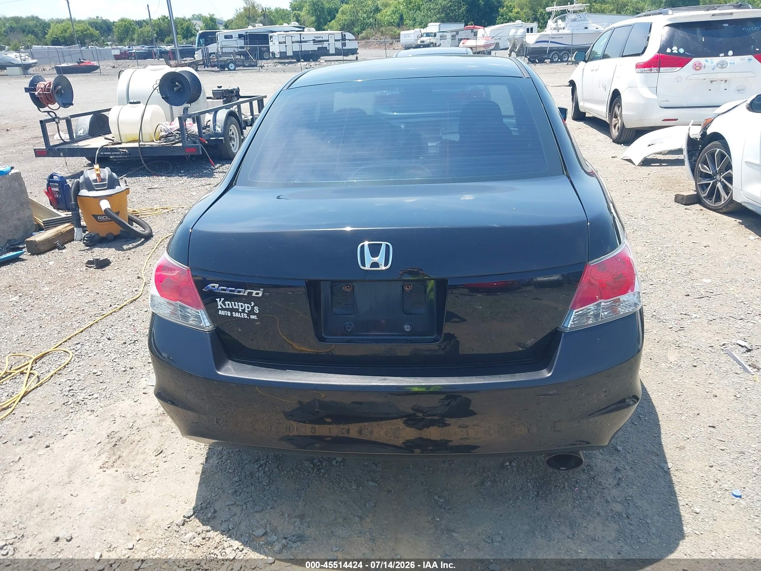 2010 Honda Accord   Black vin: 18GCP2E79AA086576