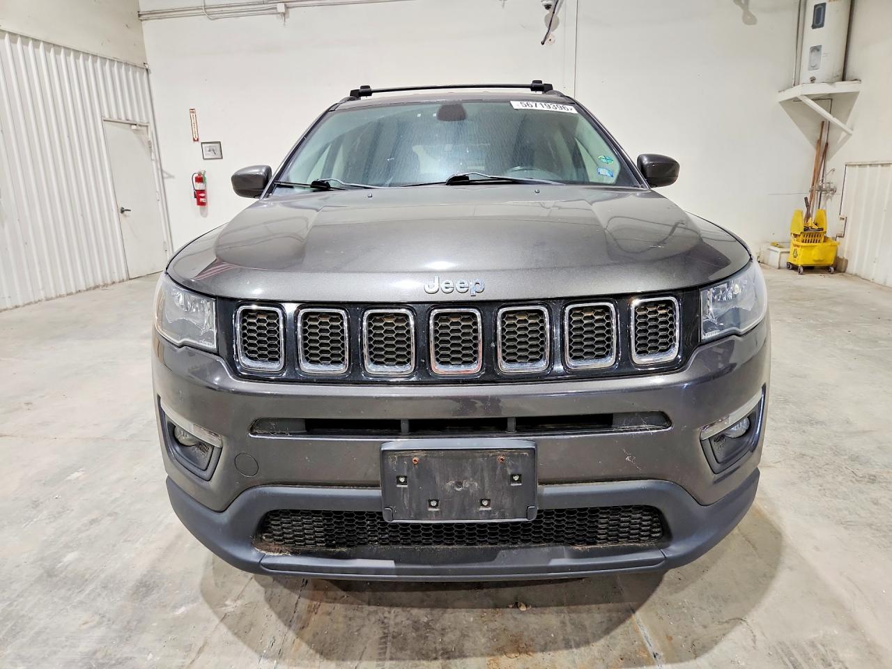 2017 Jeep Compass Latitude Серый vin: 3C4NJDBB3HT629176