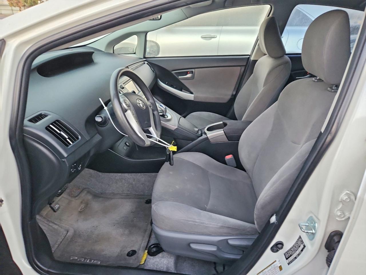 2014 Toyota Prius Two White vin: JTDKN3DU6E1759505