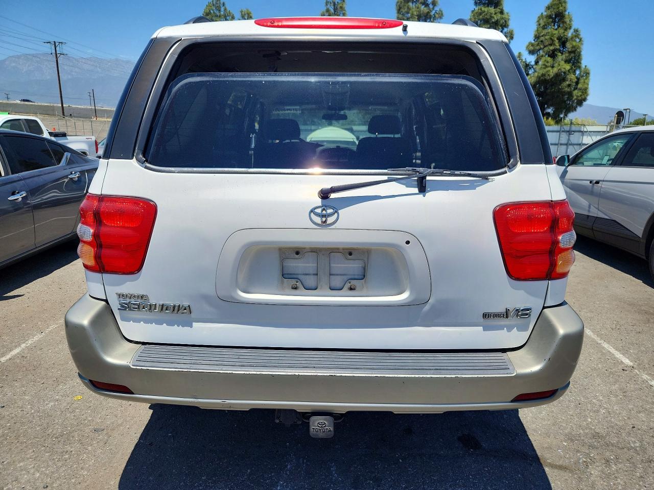 2003 Toyota Sequoia Sr5 Белый vin: 5TDZT34A13S192386