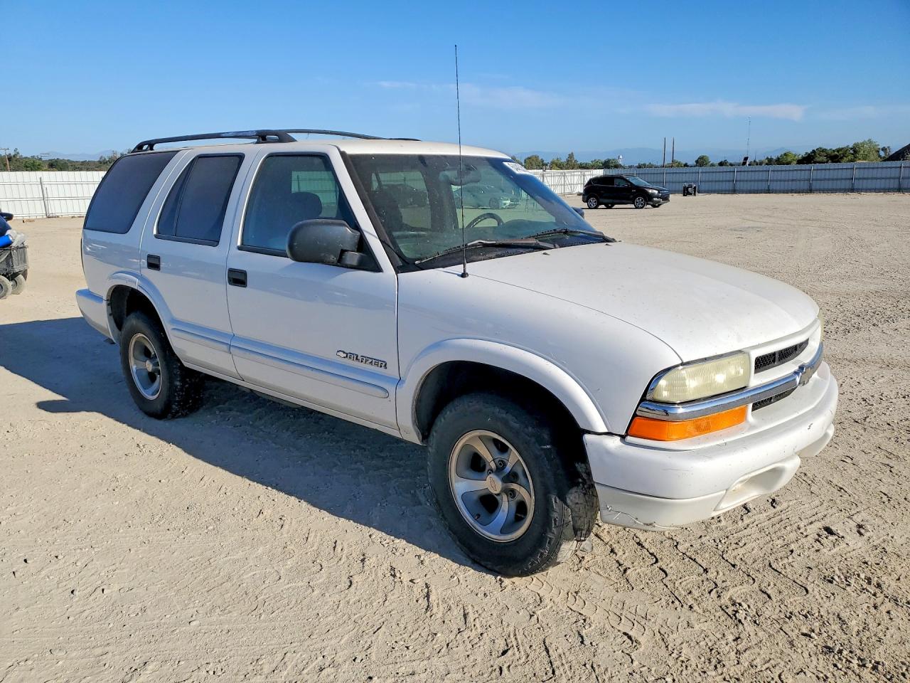 2004 Chevrolet Blazer Белый vin: 1GNCS13X54K105222