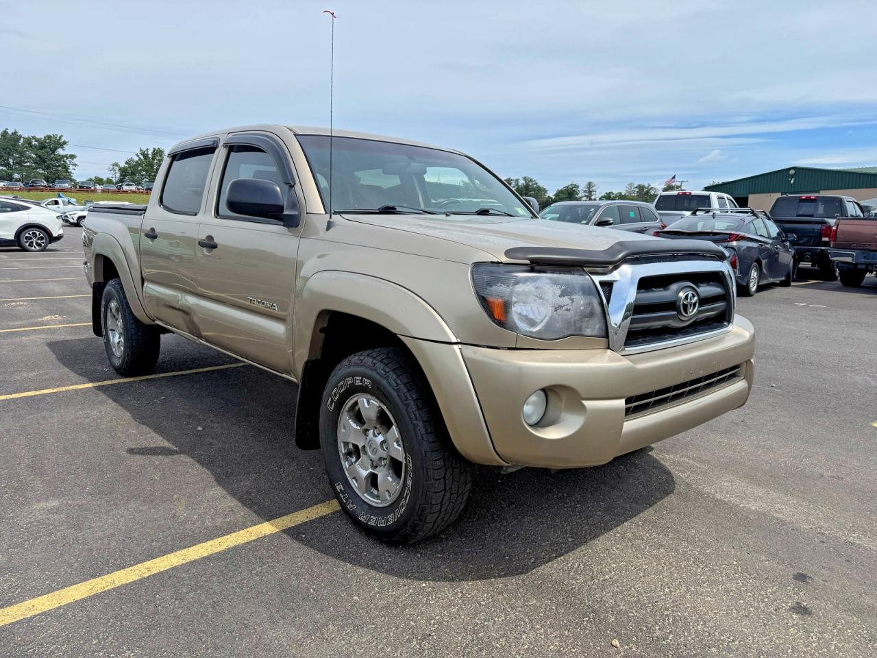 2005 Toyota Tacoma Double Cab Gold vin: 5TELU42N05Z143314