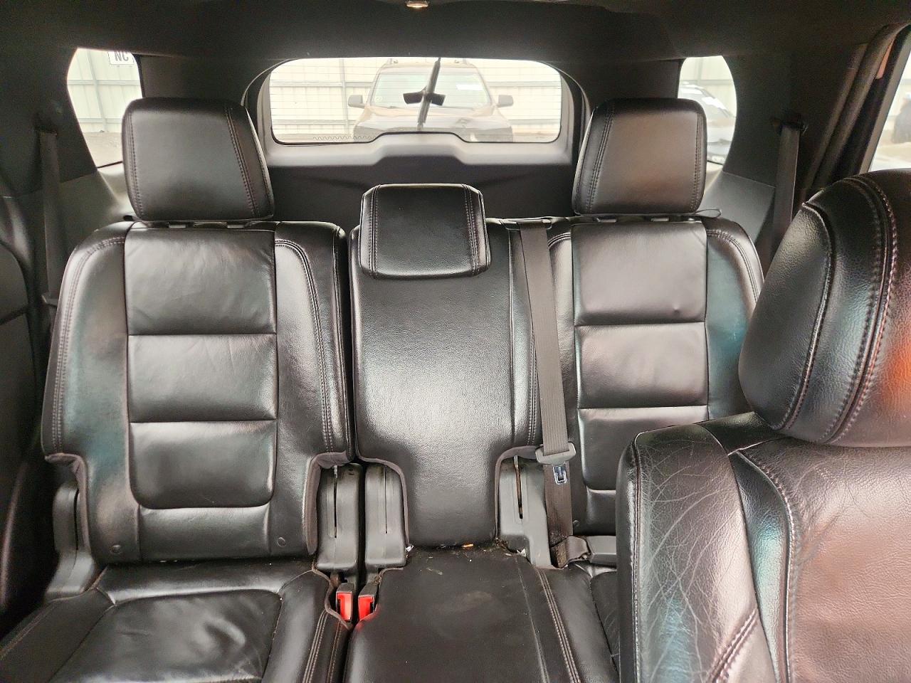 2011 Ford Explorer Xlt White vin: 1FMHK8D85BGA16762