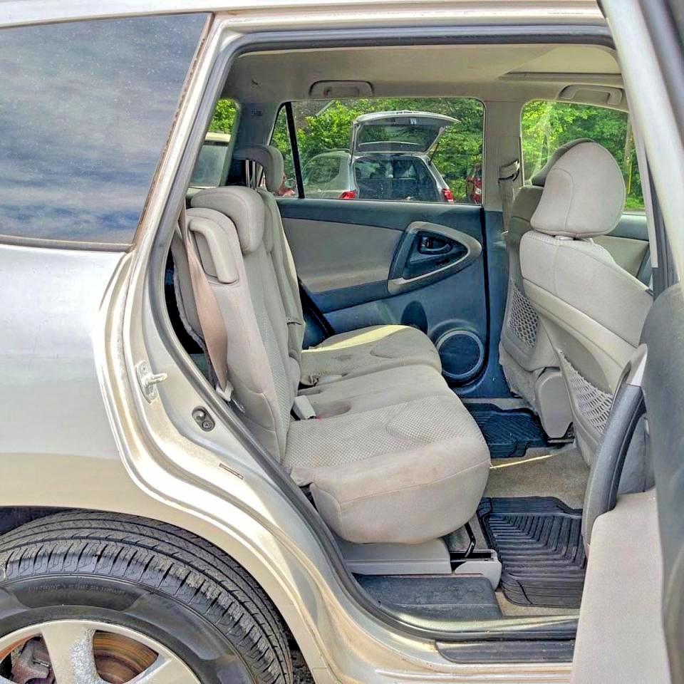 2008 Toyota Rav4 Limited Silver vin: JTMBK31VX86034051
