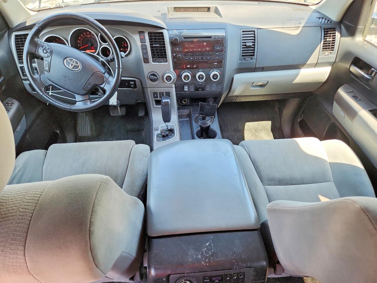 2013 Toyota Sequoia Sr5 Gray vin: 5TDBY5G15DS082730
