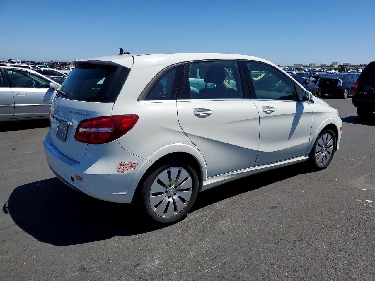 2015 Mercedes-benz B Electric White vin: WDDVP9AB3FJ004705