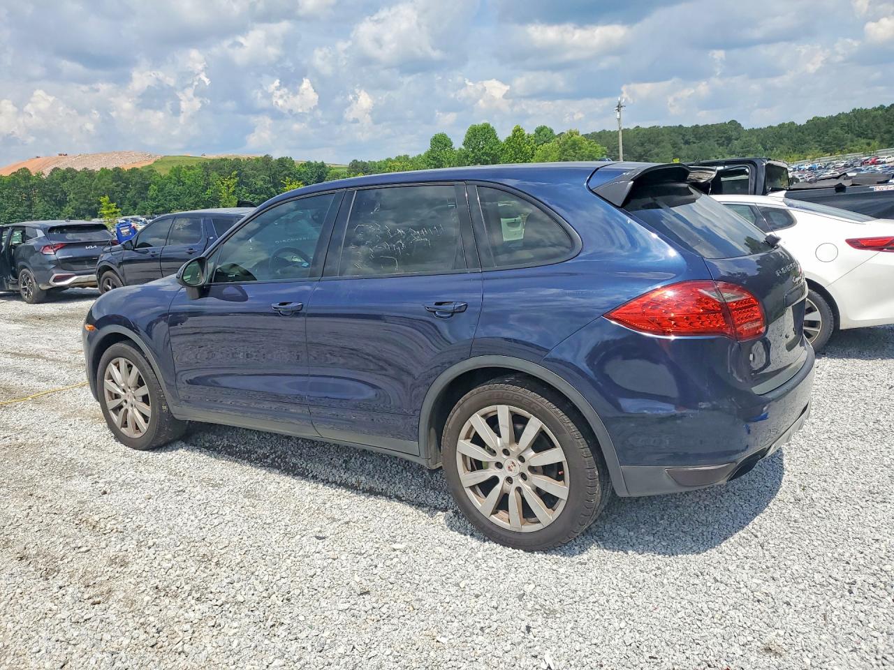 2011 Porsche Cayenne S Hybrid Blue vin: WP1AE2A2XBLA91716