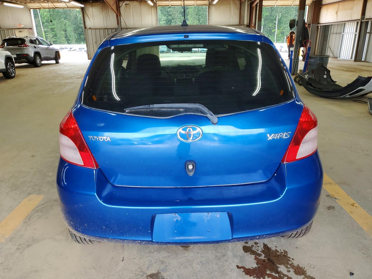 2007 Toyota Yaris Base Blue vin: JTDJT923175100581