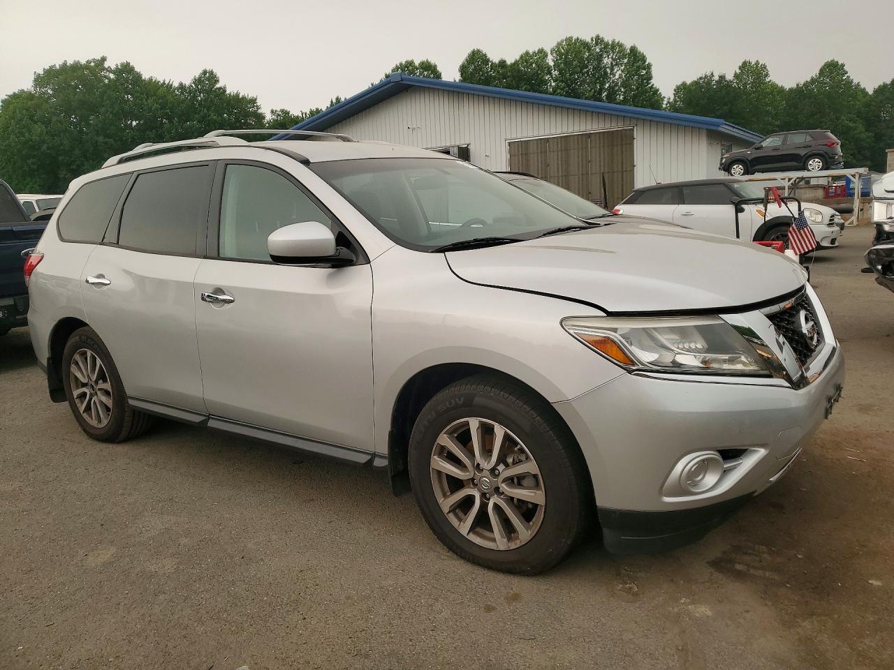 2015 Nissan Pathfinder S Silver vin: 5N1AR2MM5FC667295