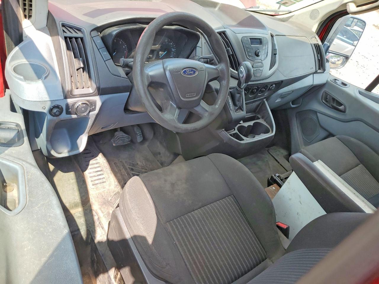 2015 Ford Transit T-250 Red vin: 1FTYR1YM4FKA83354