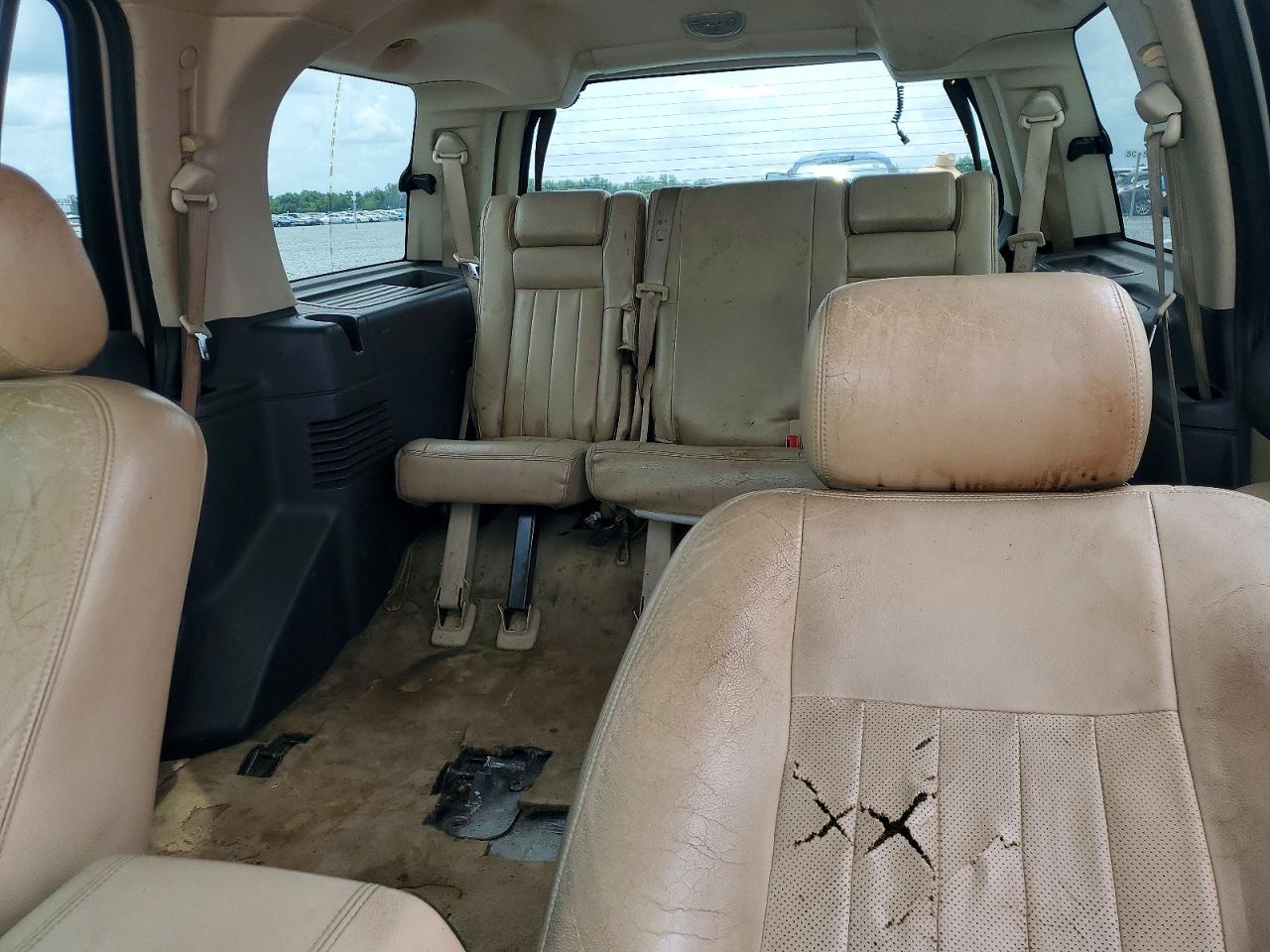 2006 Lincoln Navigator Tan vin: 5LMFU27536LJ04400