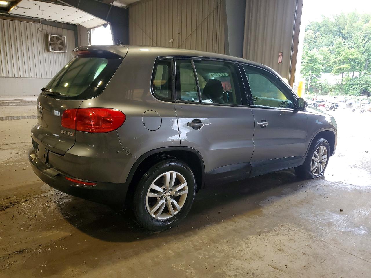 2014 Volkswagen Tiguan S Gray vin: WVGBV3AXXEW508838