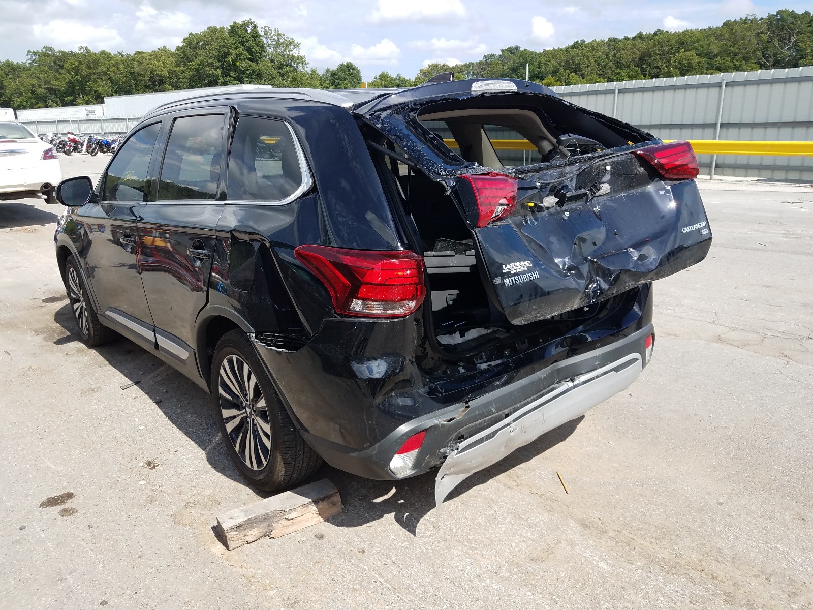 2019 Mitsubishi Outlander Se Черный vin: JA4AD3A35KZ017808