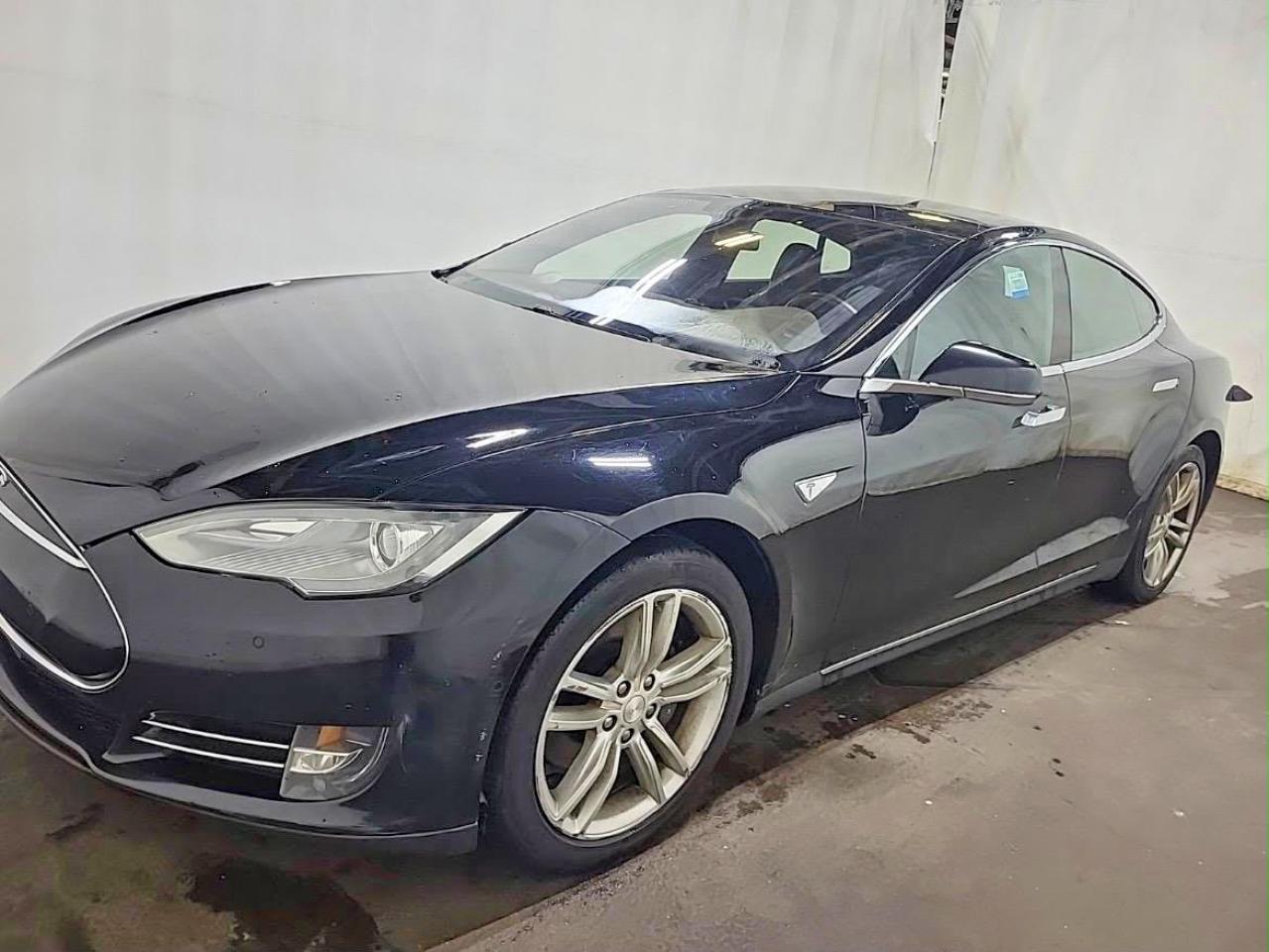 2015 Tesla Model S 85 Black vin: 5YJSA1H1XFFP78583
