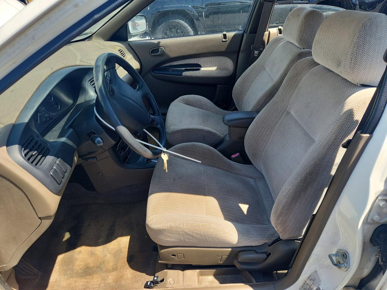 1996 Mazda Protege Dx Белый vin: JM1BB1418T0301499
