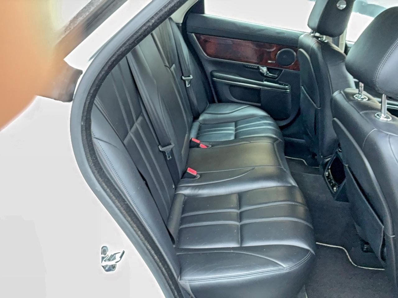 2013 Jaguar Xj Белый vin: SAJWJ1CD7D8V49599