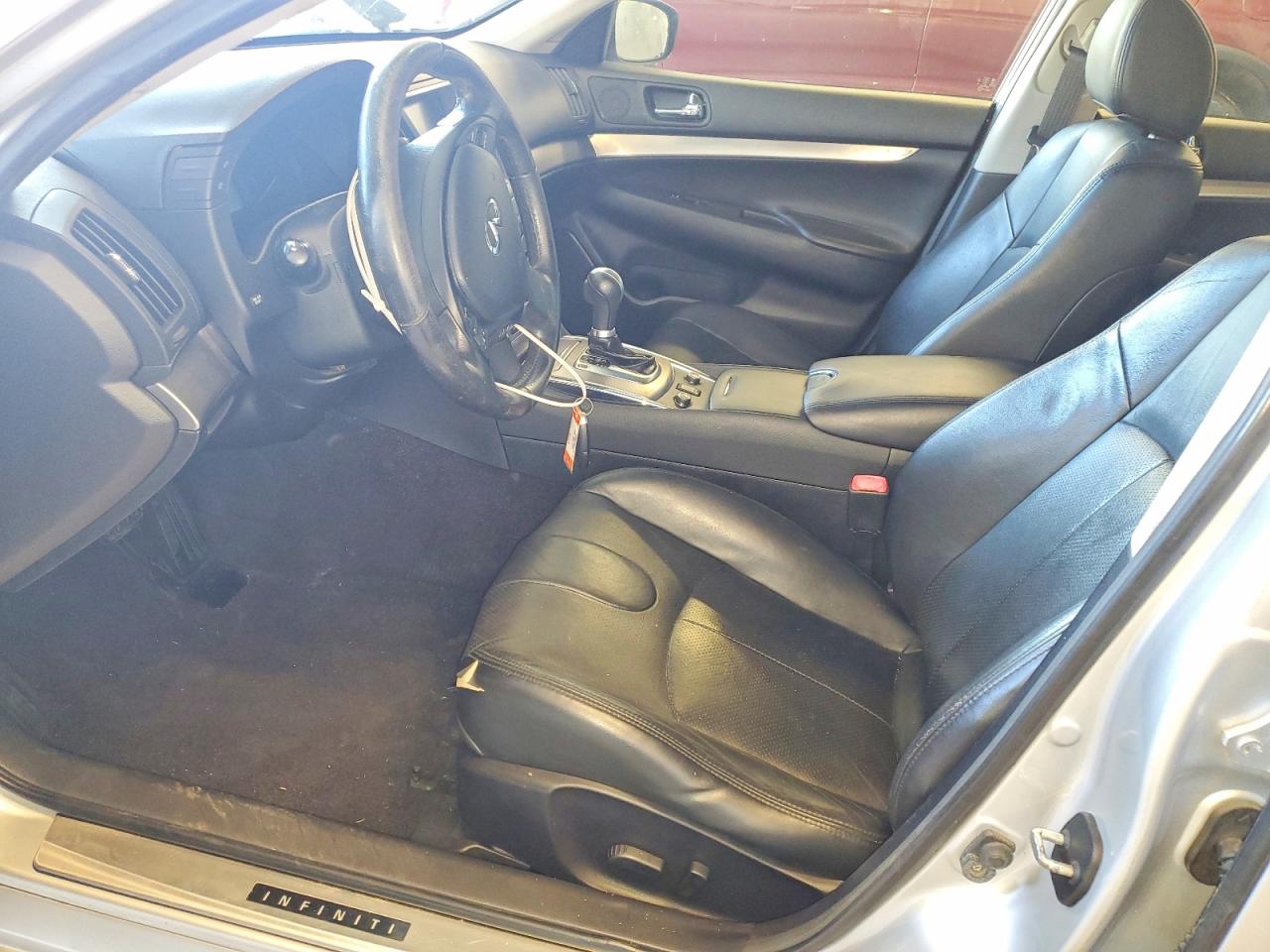 2015 Infiniti Q40 Base Silver vin: JN1CV6AR9FM523049