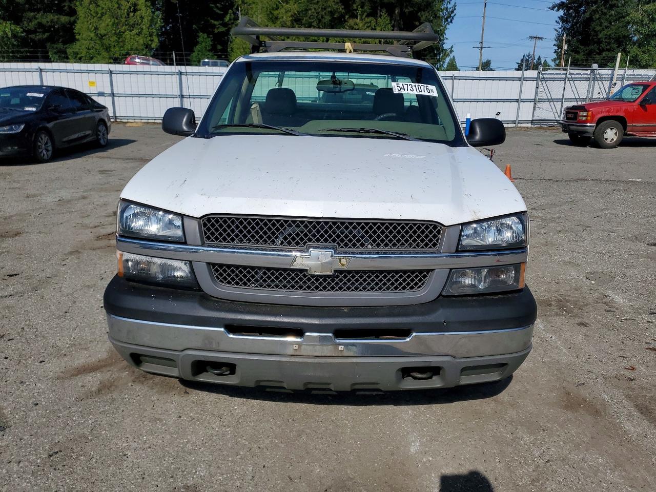 2005 Chevrolet Silverado C1500 White vin: 1GCEC14X35Z152156