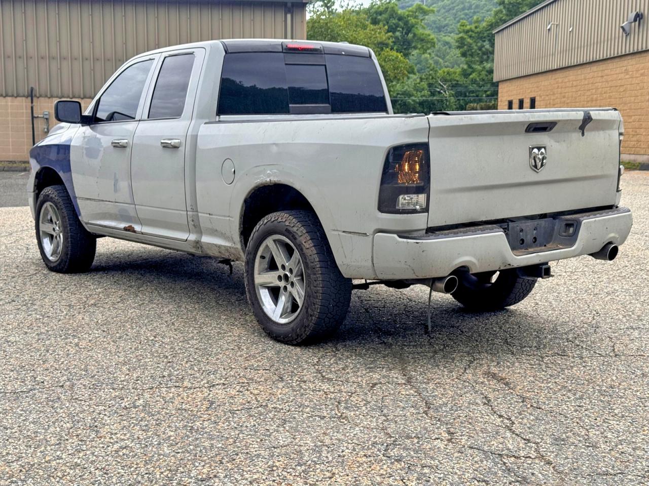 2011 Dodge Ram 1500 White vin: 1D7RV1GT0BS669896