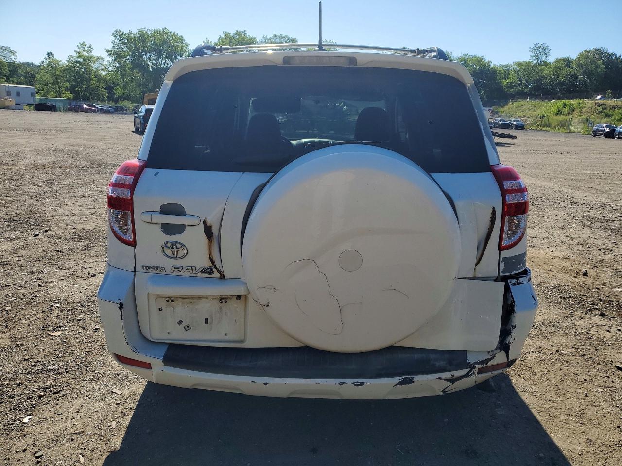2009 Toyota Rav4 Base White vin: 2T3ZF33VX9W010333