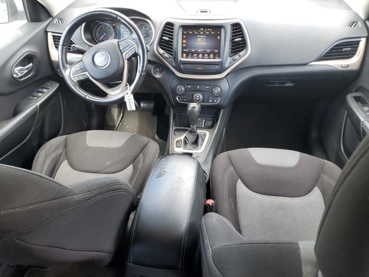 2014 Jeep Cherokee Latitude White vin: 1C4PJLCBXEW157940