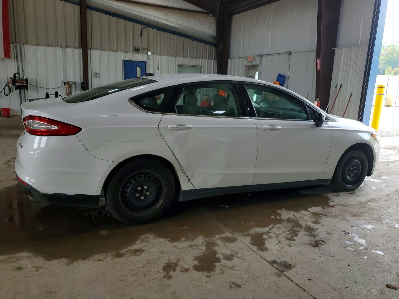 2014 Ford Fusion S White vin: 3FA6P0G78ER307891