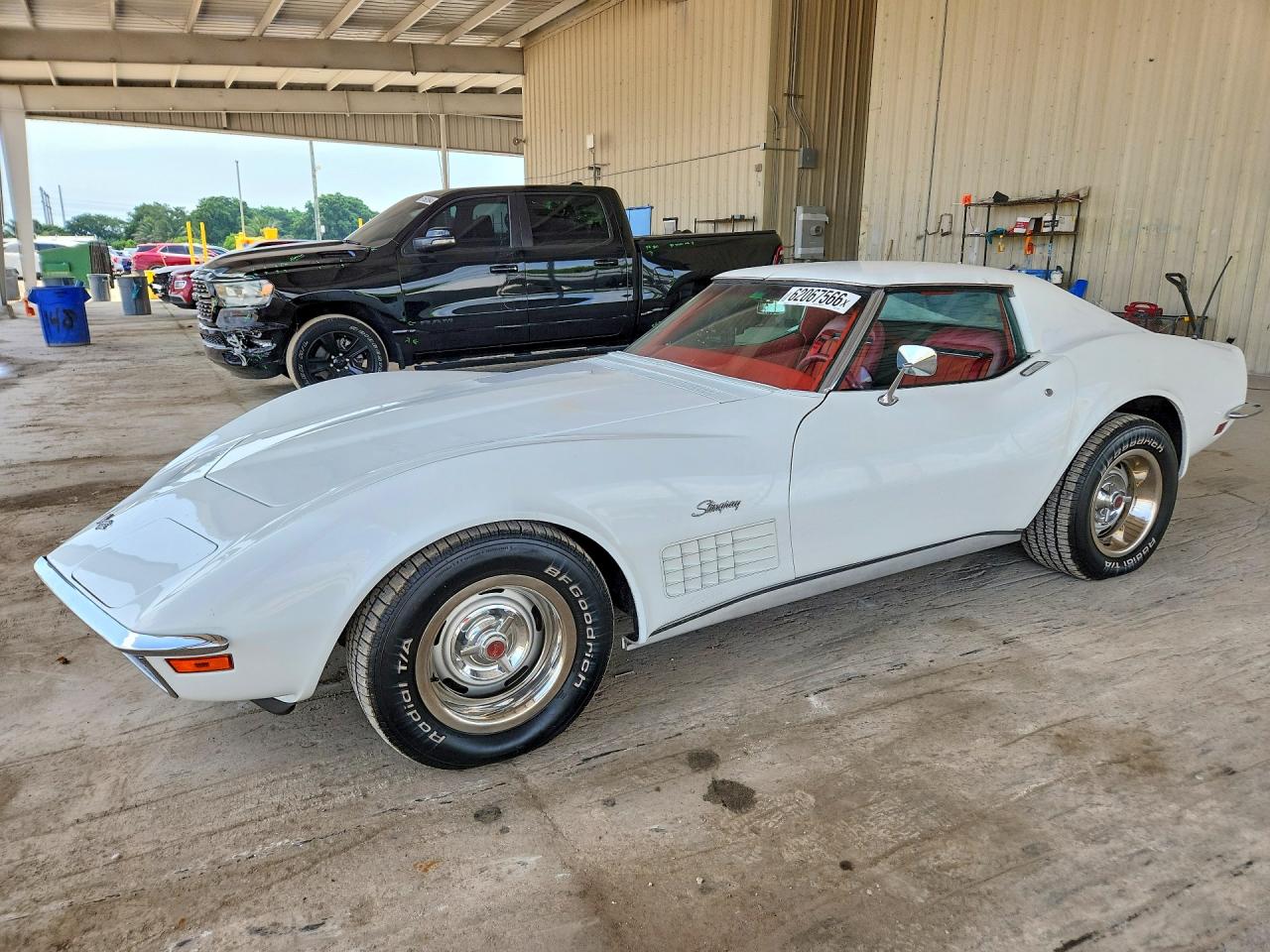 1971 Chevrolet Corvette White vin: 194371S117392