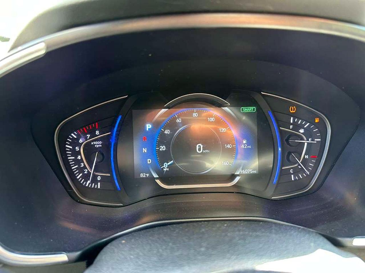2019 Hyundai Santa Fe Limited 2.4l Серый vin: 5NMS5CAD7KH033089
